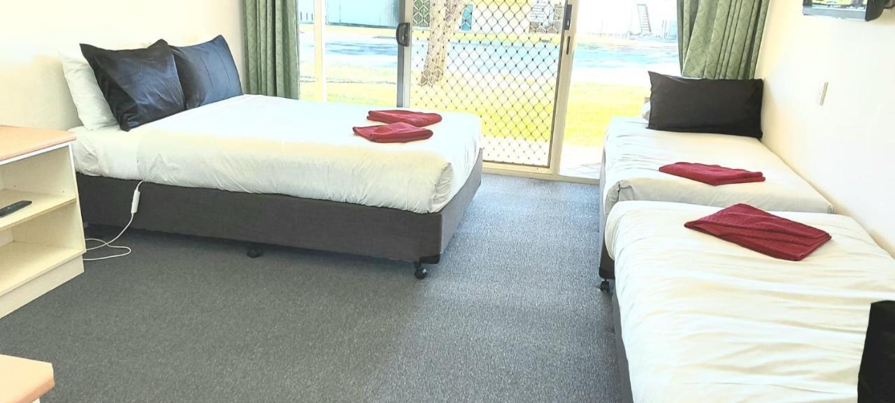 Barmera Lake Resort Motel Екстер'єр фото